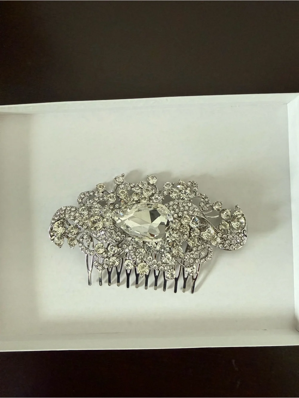 New in box handmade Elegant Silver Crystal Hair Comb